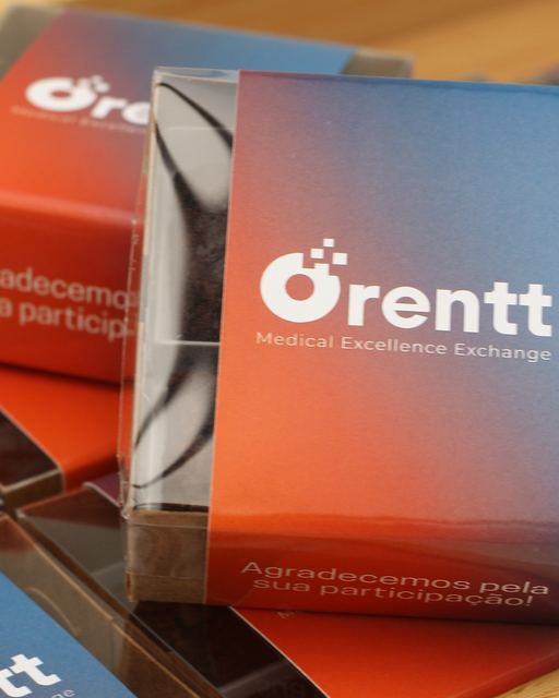 Caixas de brownie com cinta Orentt Medical Excellence Exchange